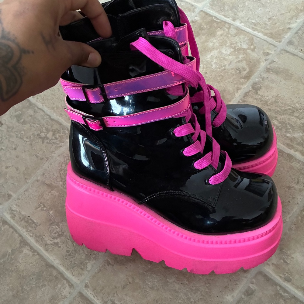 EXOTIC DANCER DEMONIA PLATFORM BOOTS